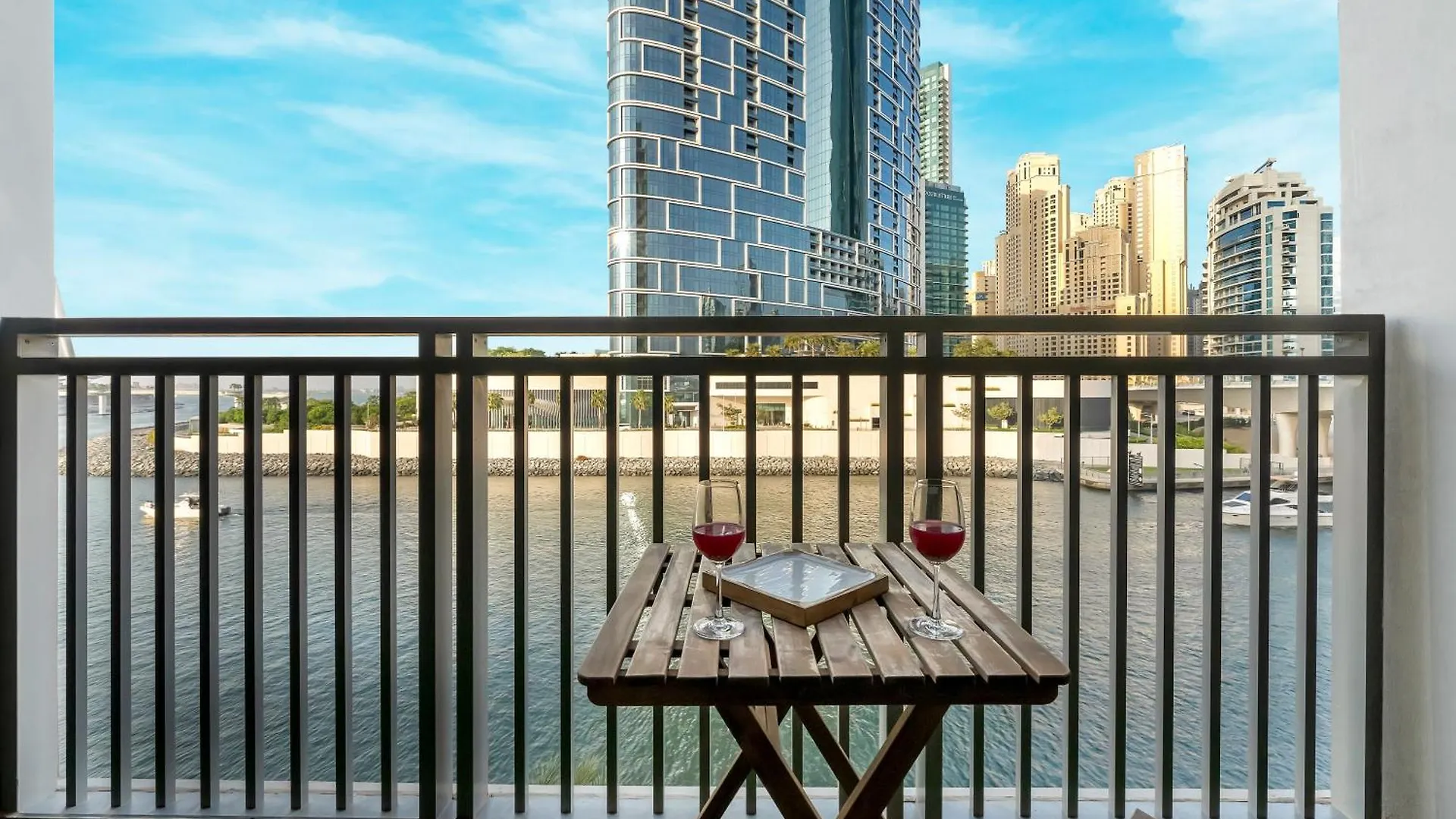 Apartment Luxurious 1Bhk Apt With Marina Waterfront & Dubai Eye Views In Jbr, Marina United Arab Emirates