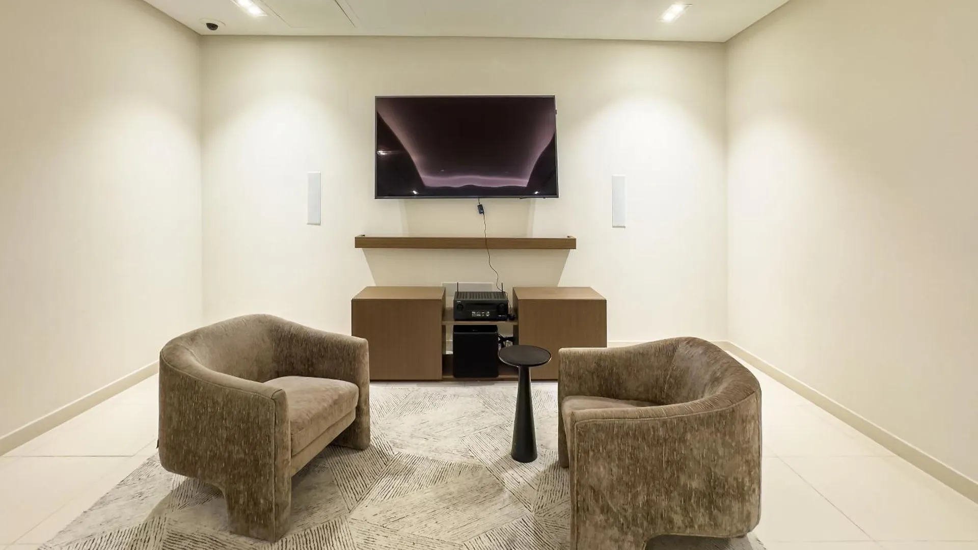 Luxurious 1Bhk Apt With Marina Waterfront & Dubai Eye Views In Jbr, Marina