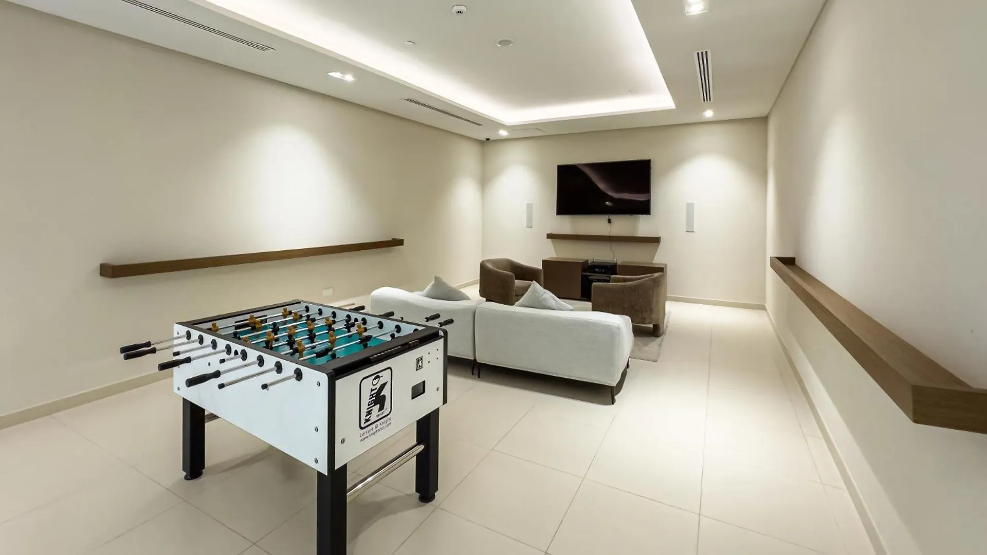 Luxurious 1Bhk Apt With Marina Waterfront & Dubai Eye Views In Jbr, Marina 0*,  United Arab Emirates