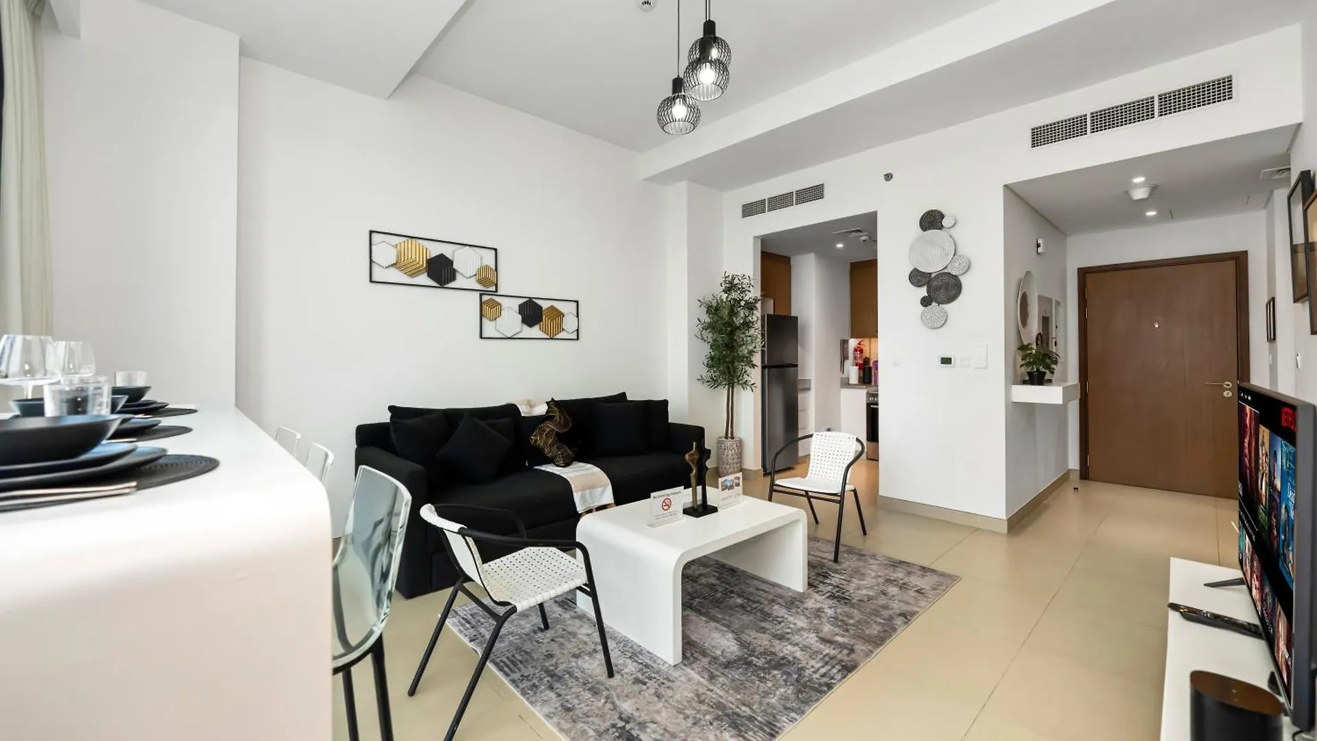 Luxurious 1Bhk Apartments With Marina Waterfront & Dubai Eye Views Near Jbr, Marina