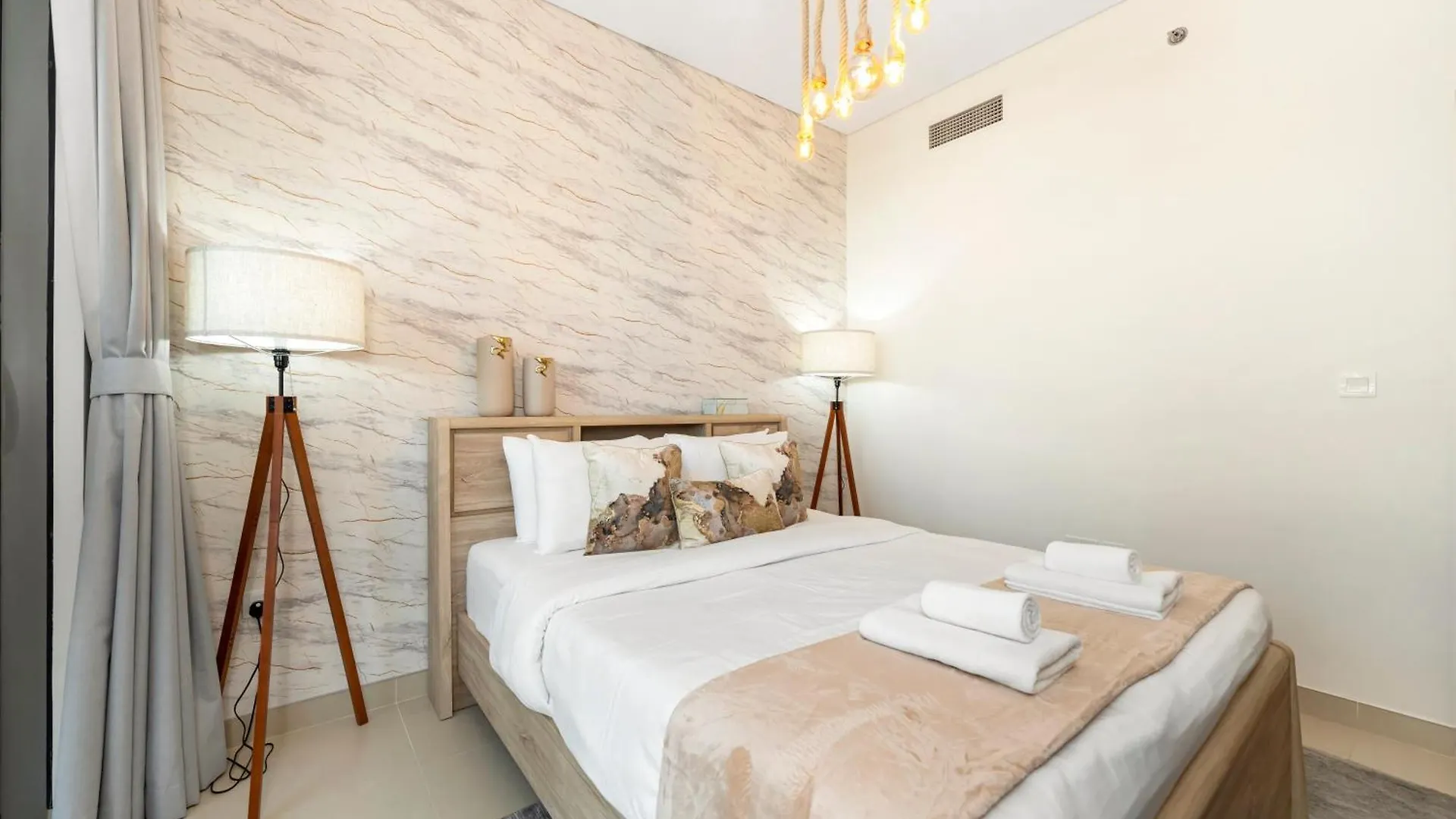 Luxurious 1Bhk Apt With Marina Waterfront & Dubai Eye Views In Jbr, Marina