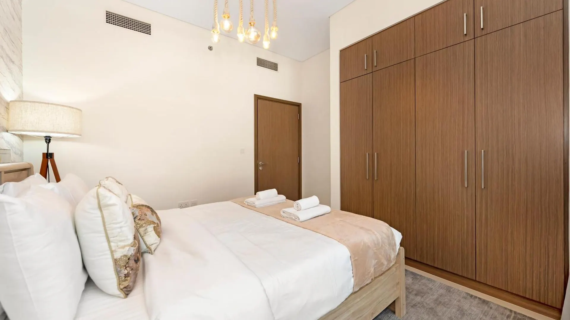 Luxurious 1Bhk Apt With Marina Waterfront & Dubai Eye Views In Jbr, Marina